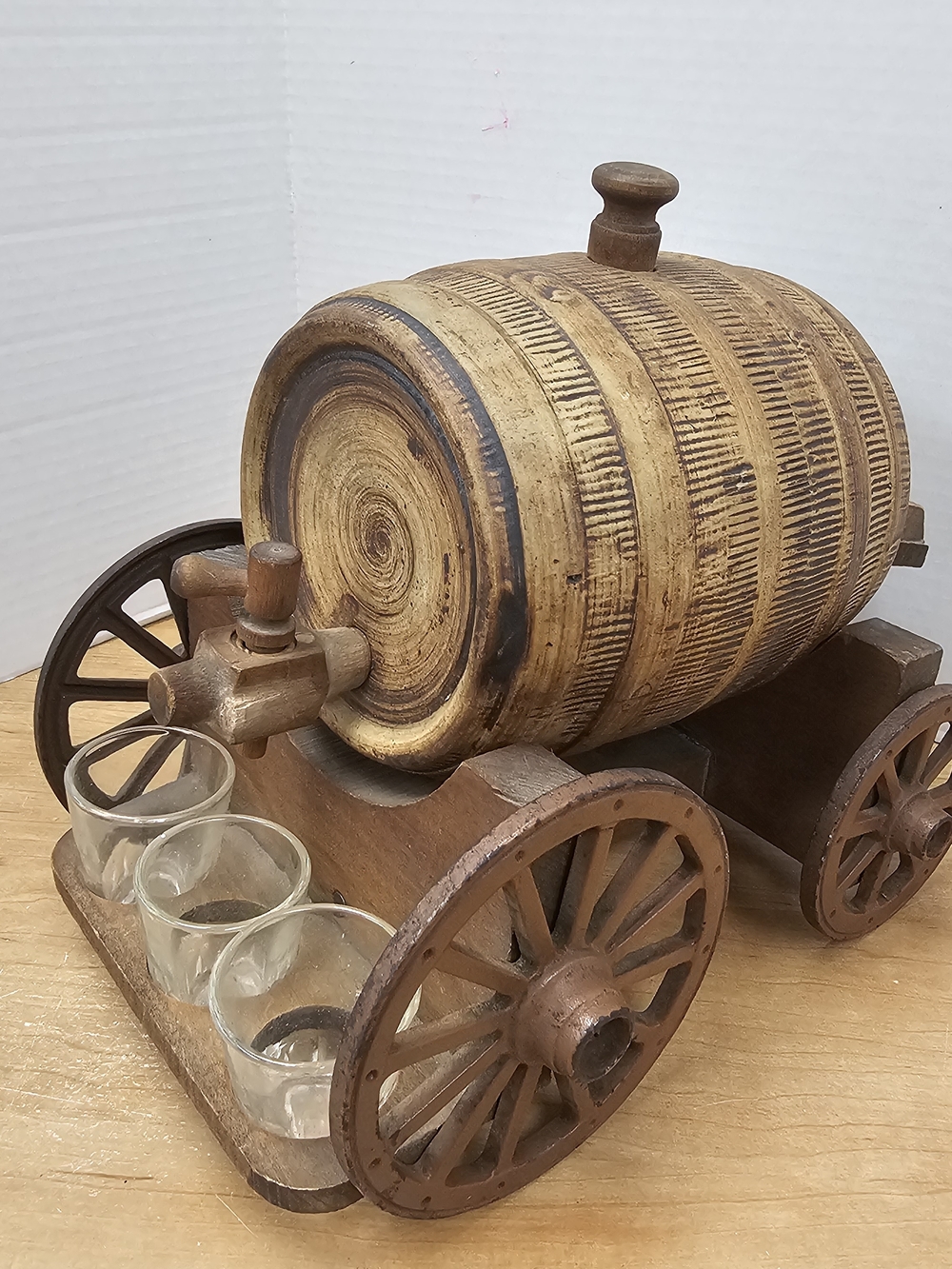 Wooden Whiskey Barrel Shot Glass Set - Vintage Rustic Wagon Design